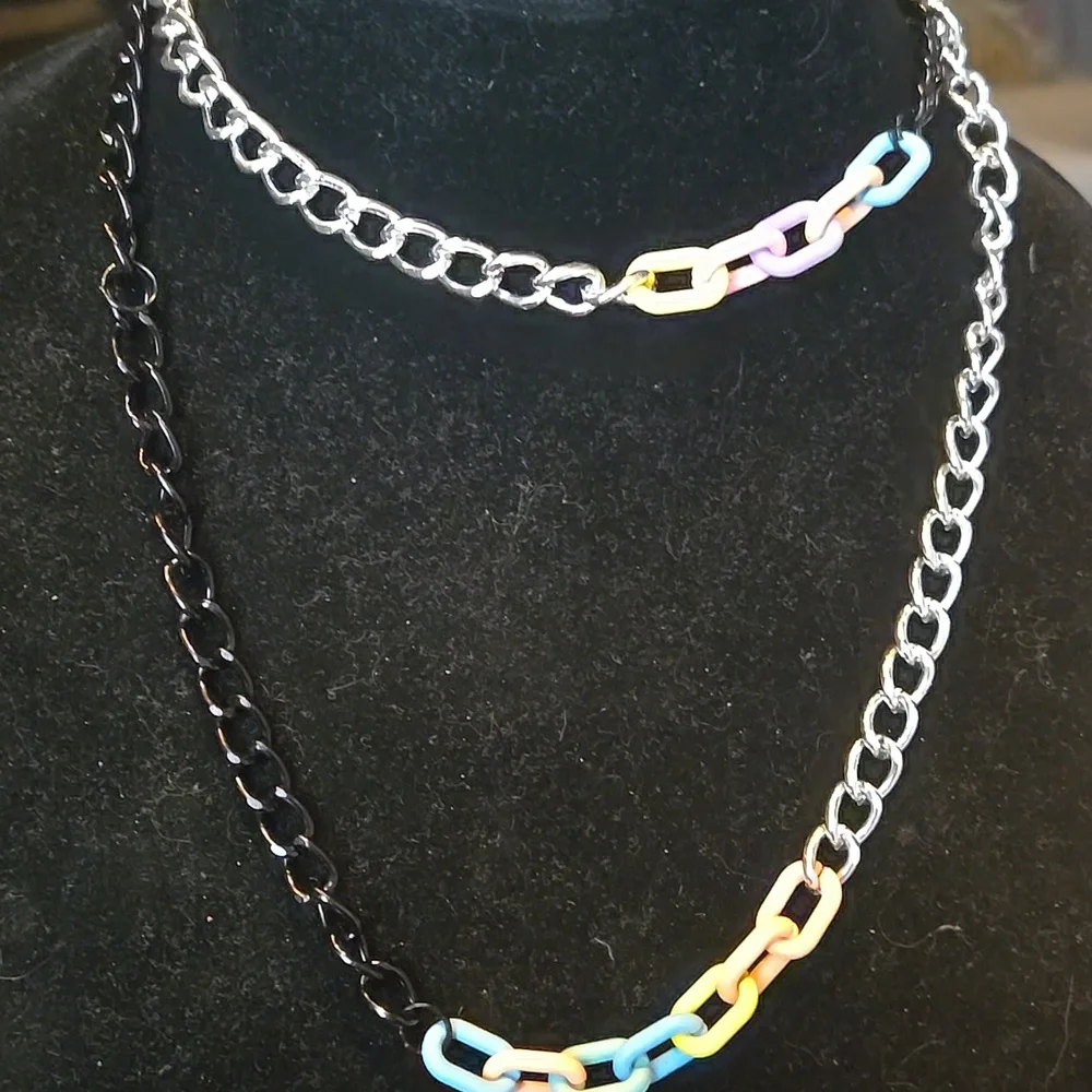 Multicolor Chain Necklace - Picture 10 of 10
